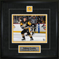 Charger l'image dans la visionneuse de la galerie, Sidney Crosby Framed Pin & Plate Pittsburgh Penguins
