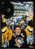 Charger l'image dans la visionneuse de la galerie, Mario Lemieux Pittsburgh Penguins Framed 20x29 Raising Cup Canvas
